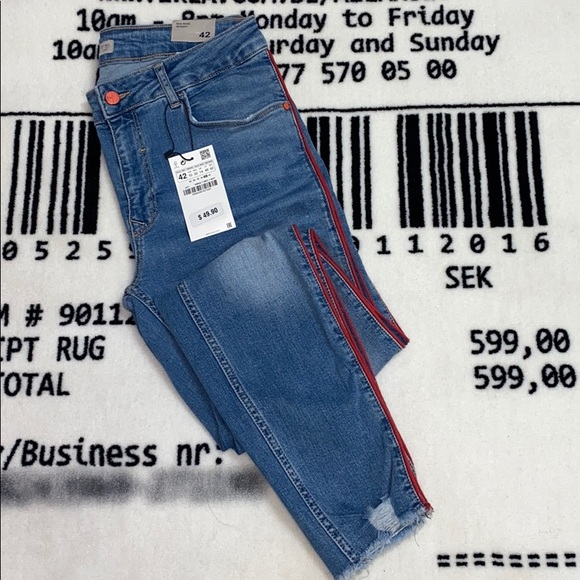 Zara Pants - Zara Mid Rise Skinny Jeans